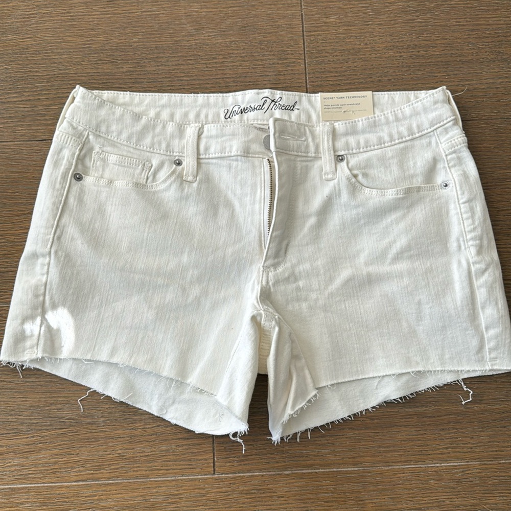 White Jean shorts. Universal thread. Mid rise